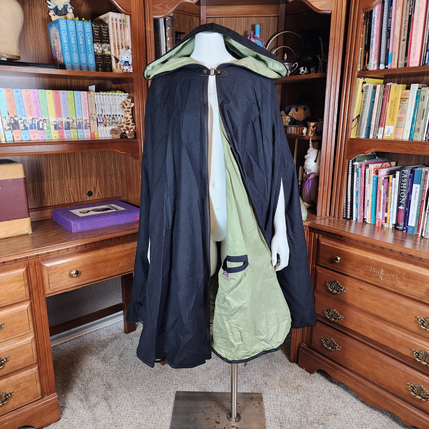 Traveler's Cloak- Black with Olive Lining