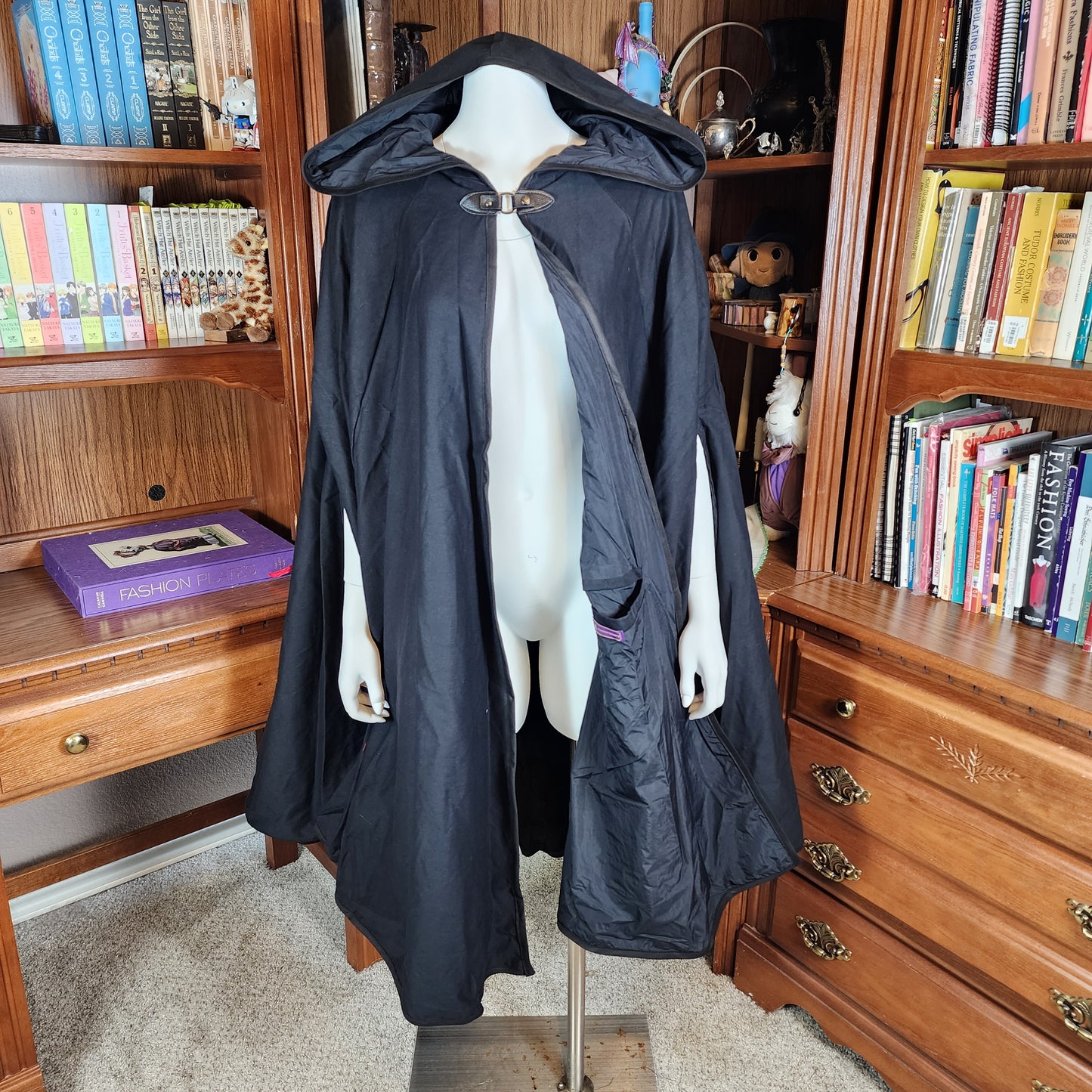 Traveler's Cloak- Black with Black Lining