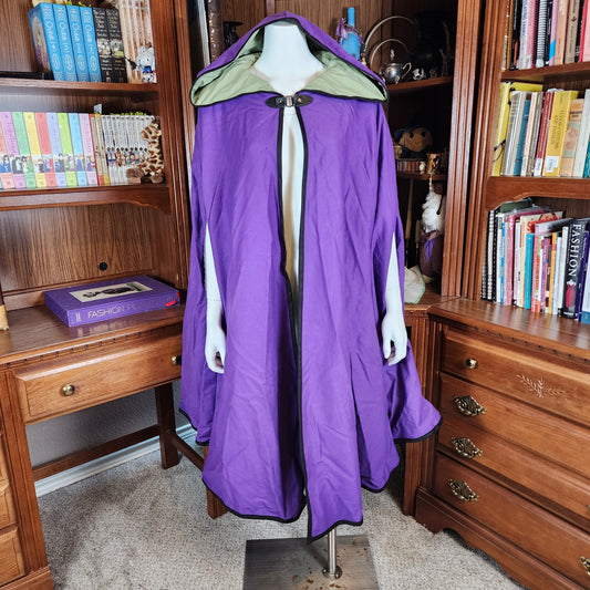 Traveler's Cloak- Purple with Olive Lining