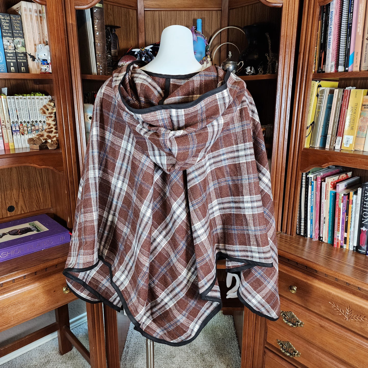 Apprentice Adventurer Cloak- Brown Plaid