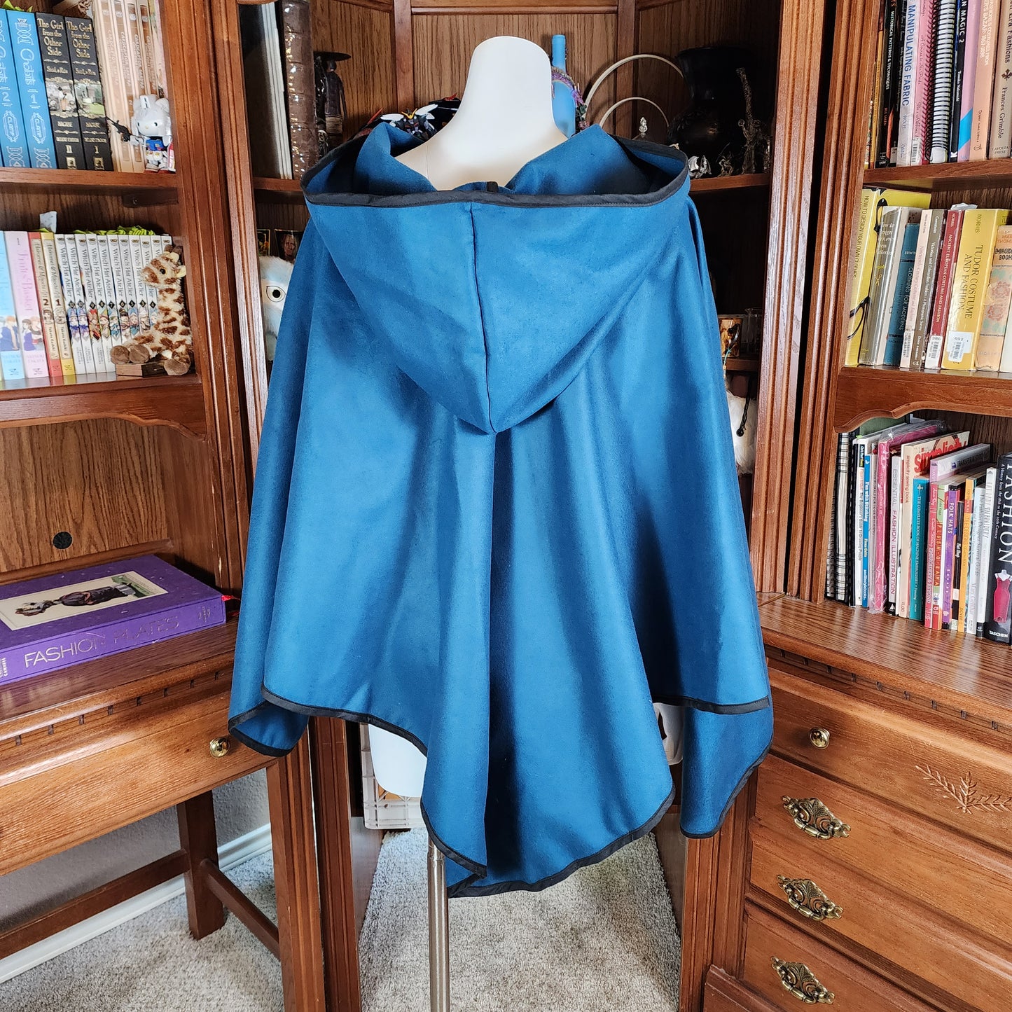Apprentice Adventurer Cloak- Teal