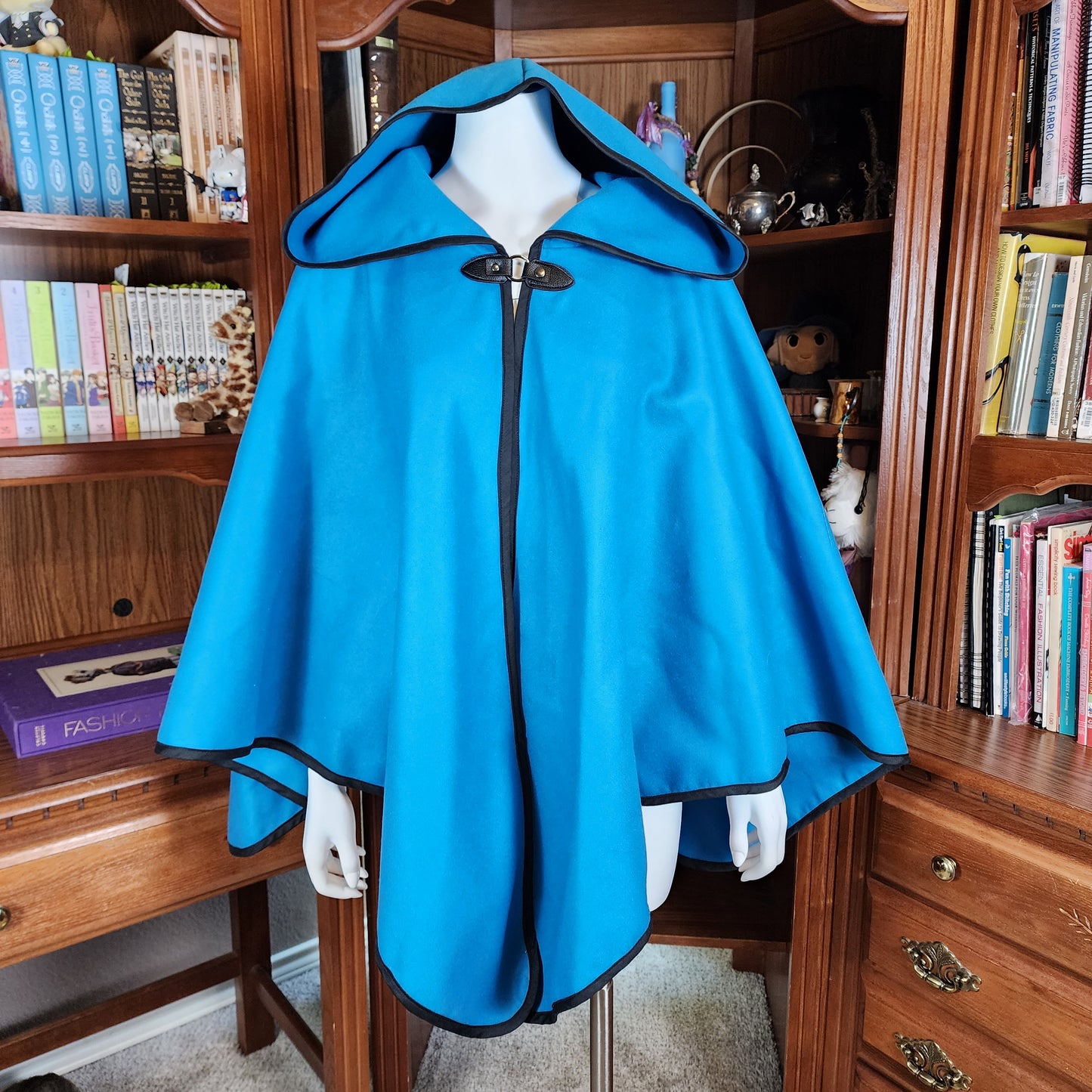 Apprentice Adventurer Cloak- Turquoise