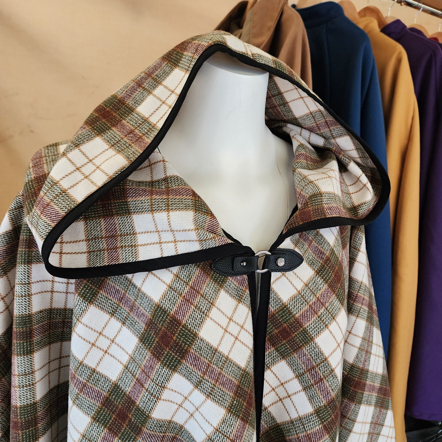 Apprentice Adventurer Cloak- Cream with green Plaid