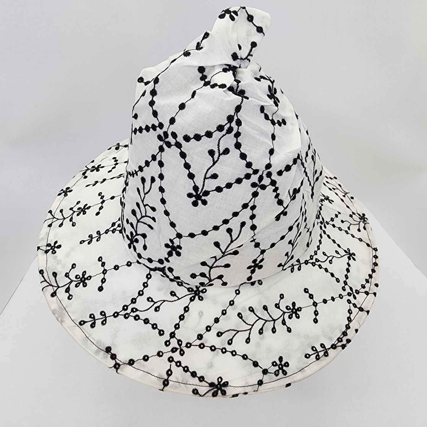 Black and White Eyelet Merry Mage hat
