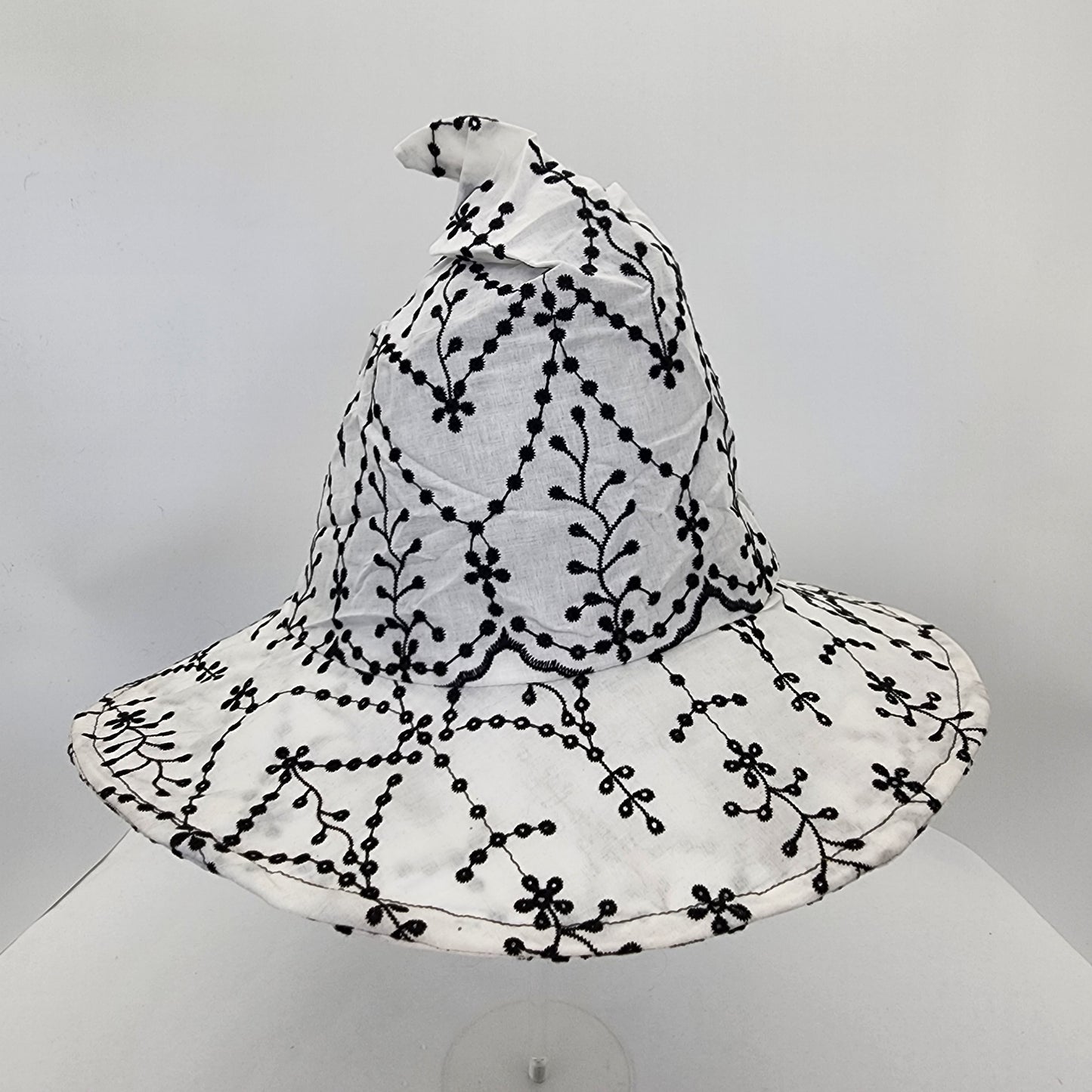 Black and White Eyelet Merry Mage hat