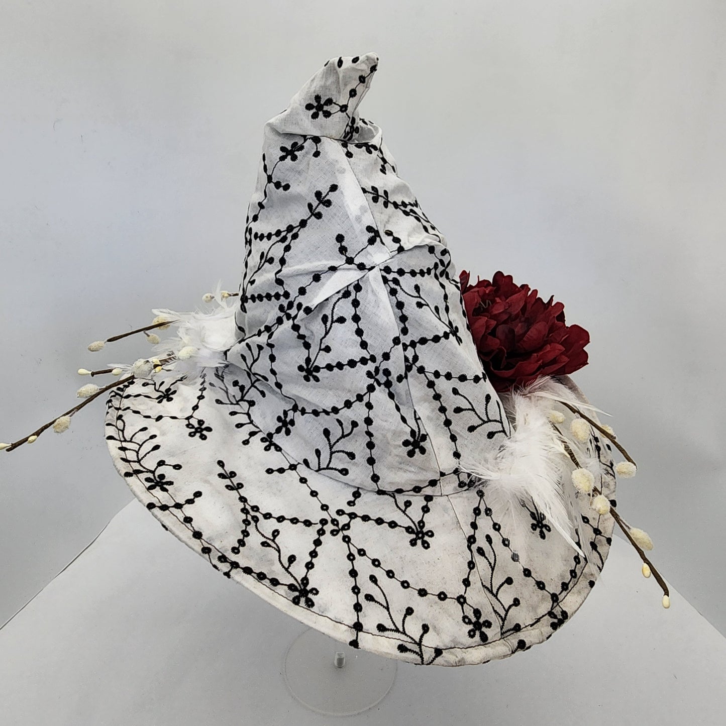 Black and White Eyelet with Feathers Floral Merry Mage Hat