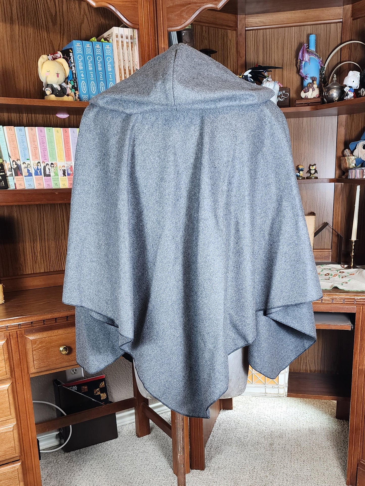 Apprentice Adventurer Cloak- Grey