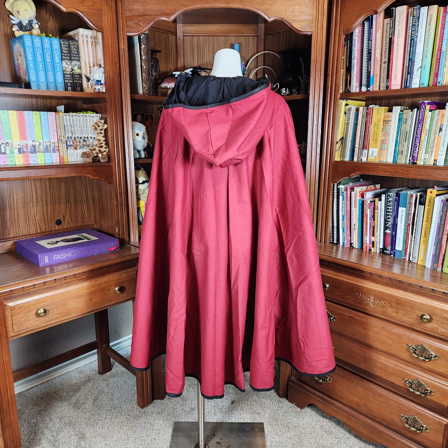 Traveler's Cloak- Red with Black Lining
