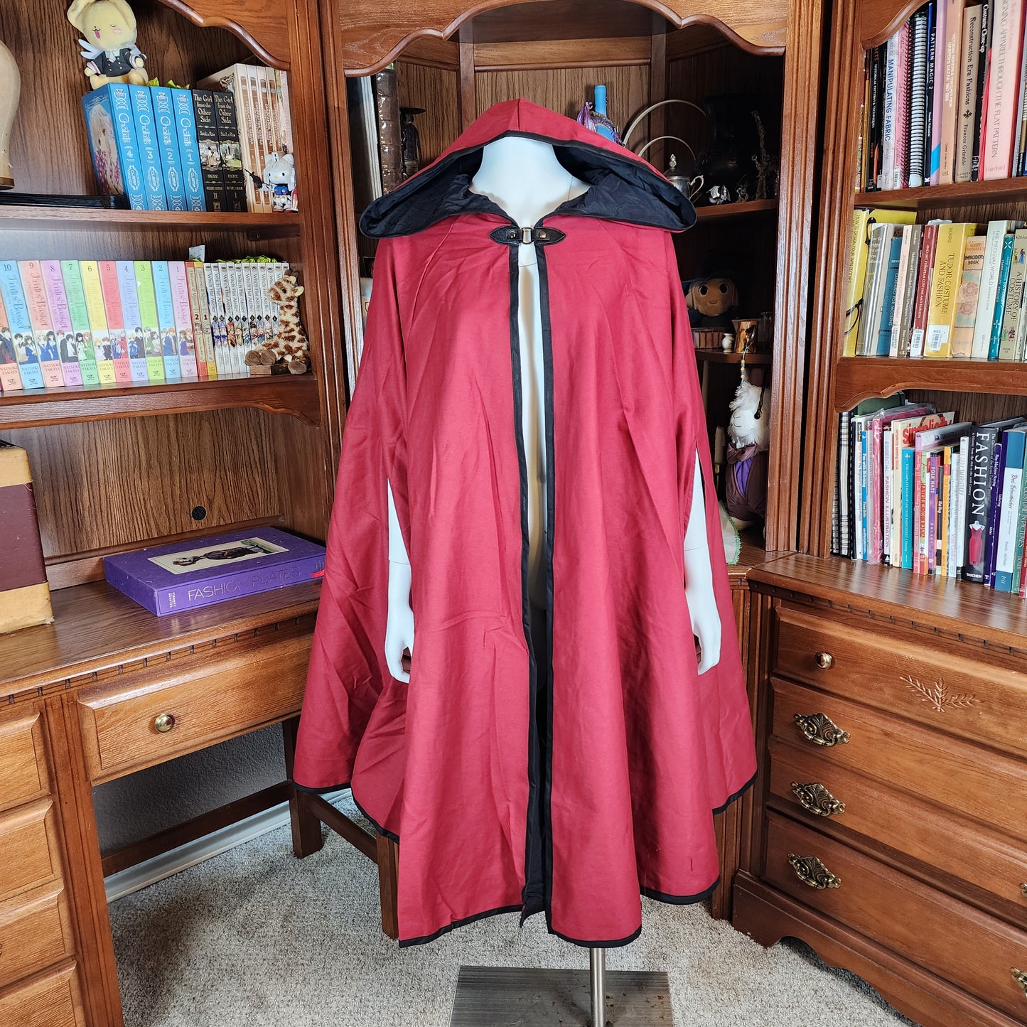 Traveler's Cloak- Red with Black Lining