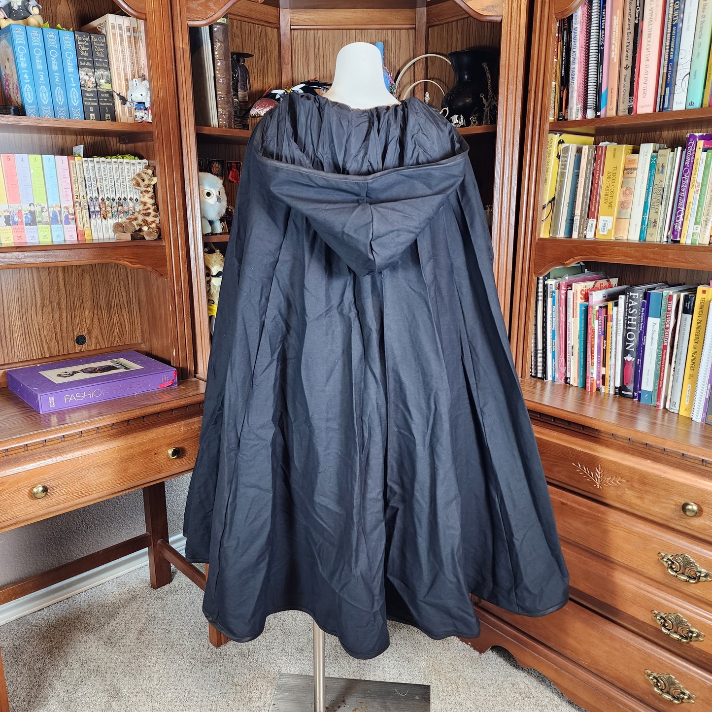 Traveler's Cloak- Black with Black Lining