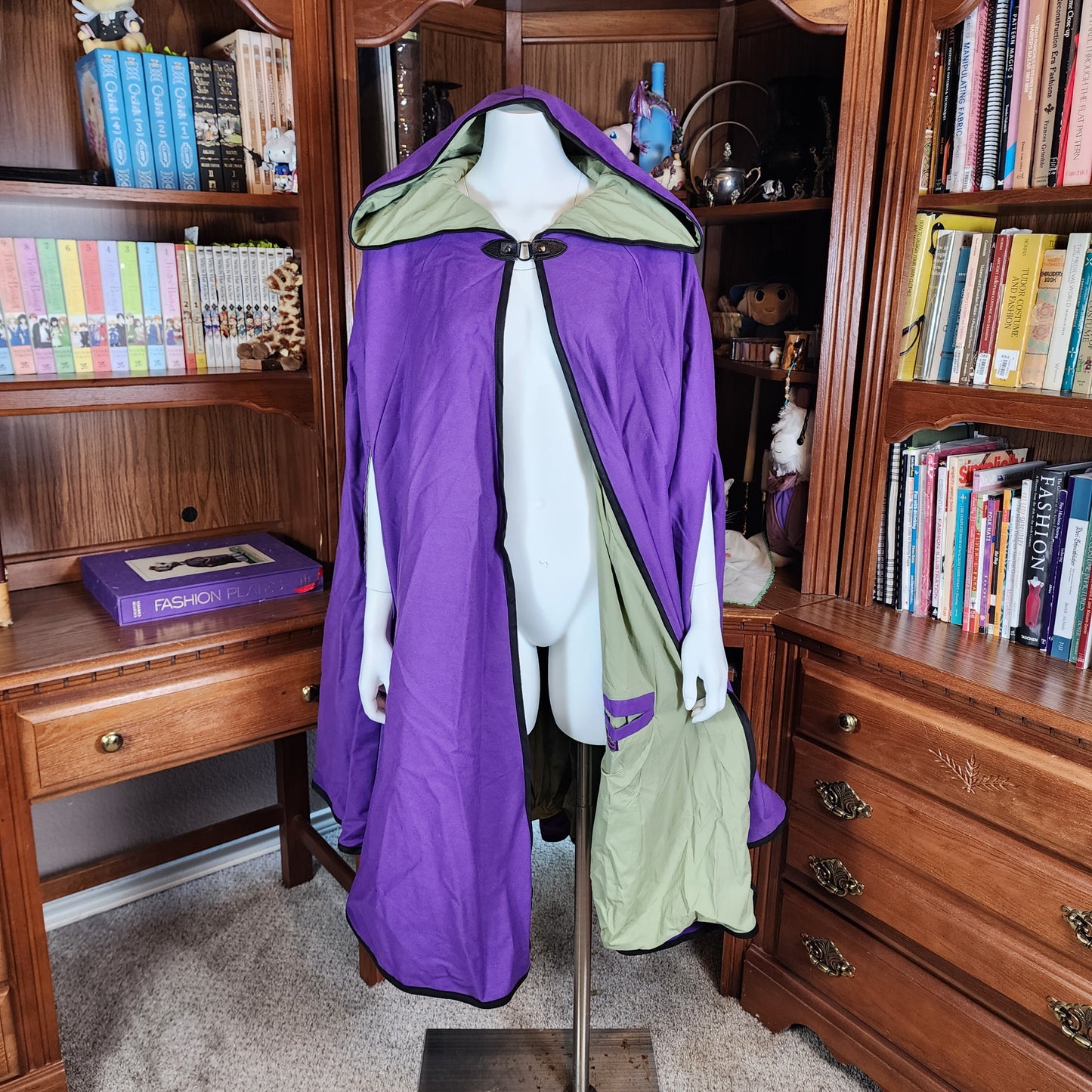 Traveler's Cloak- Purple with Olive Lining