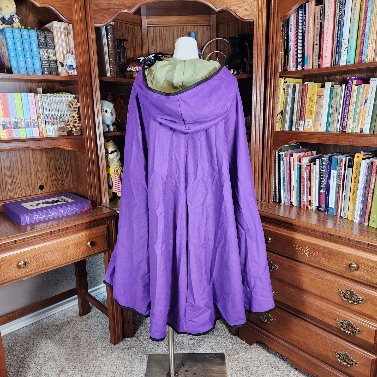 Traveler's Cloak- Purple with Olive Lining