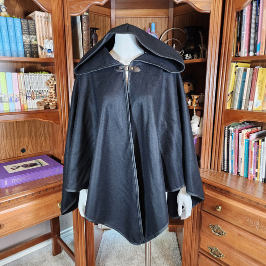 Apprentice Adventurer Cloak- Black Wool Blend