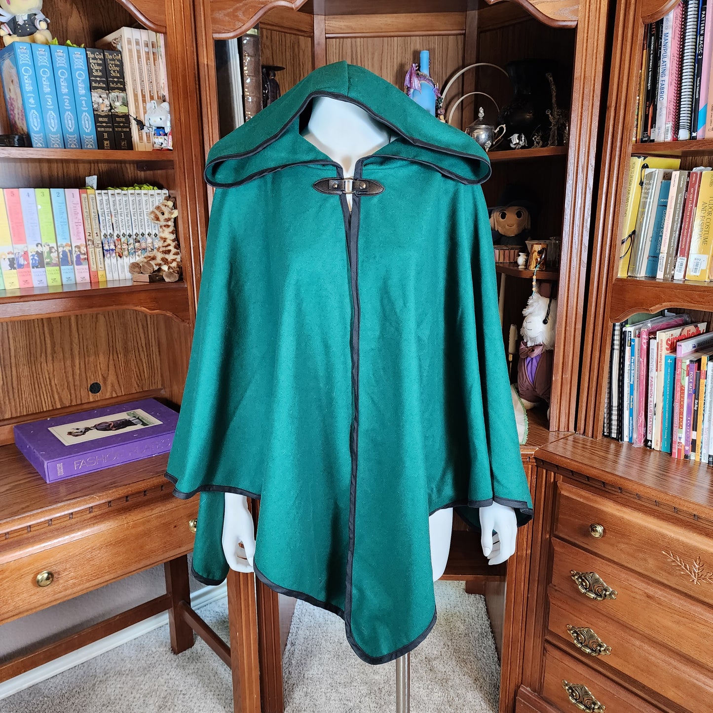 Apprentice Adventurer Cloak- Emerald Green Wool Blend