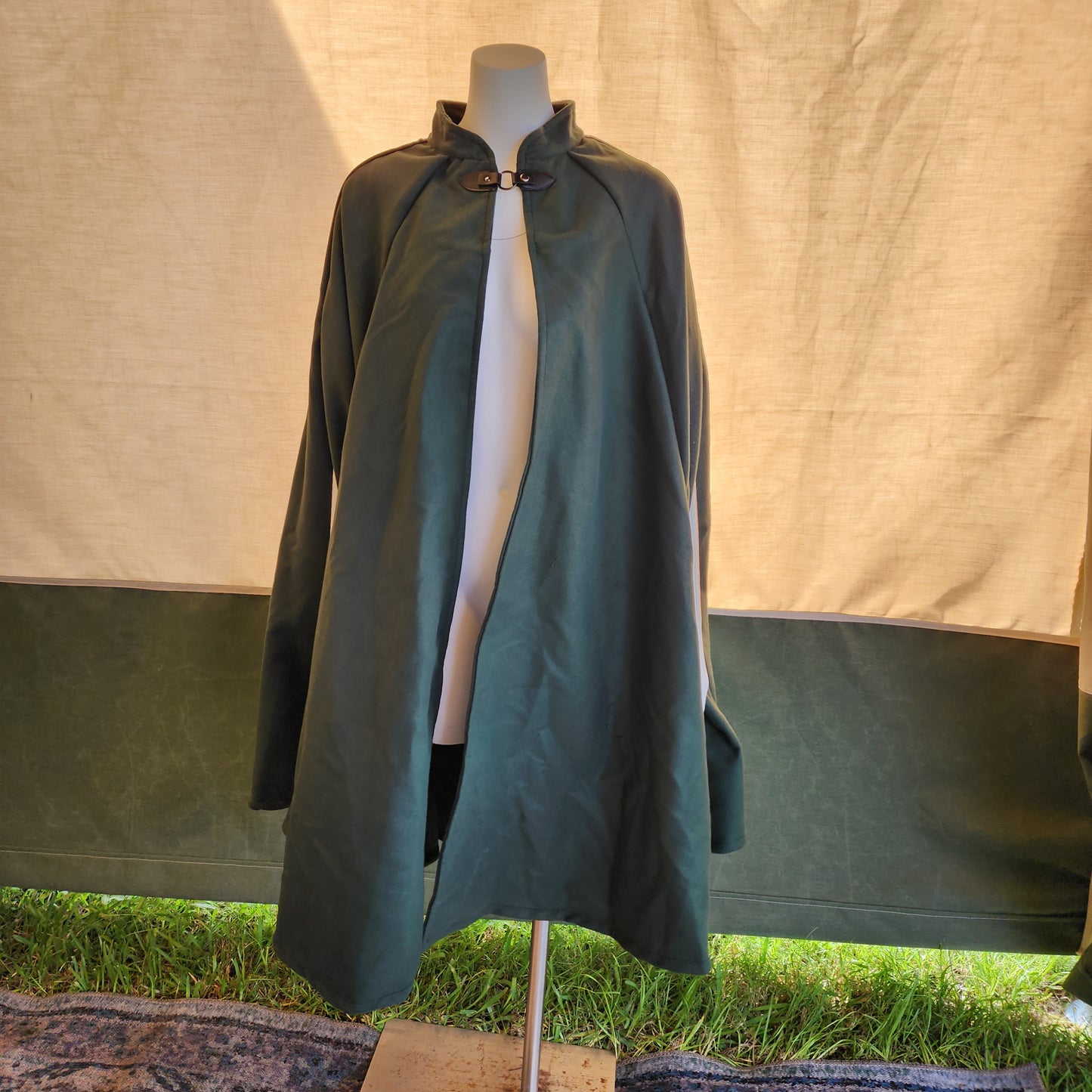 Market Day Cape- Forest Green Mid-Length Cape with Collar and Arm Slits