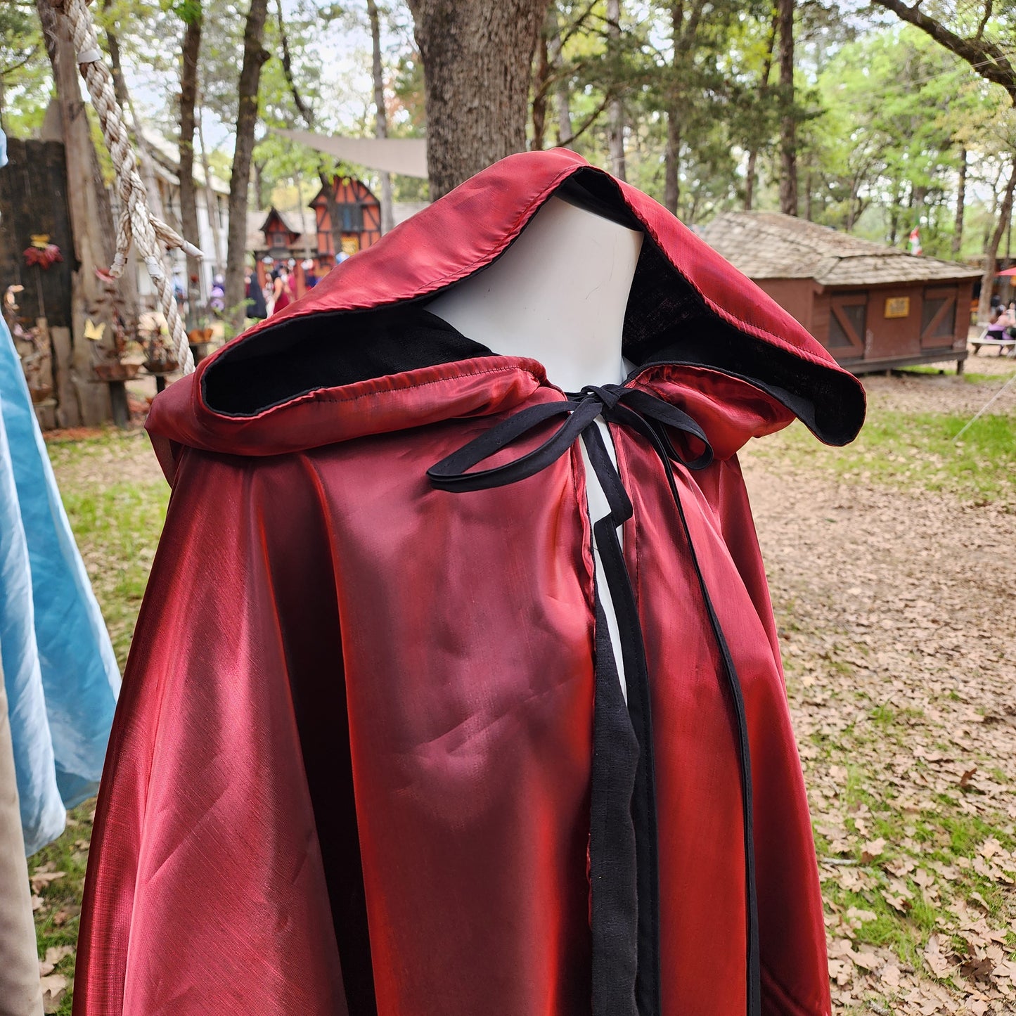 Spellslinger's Cloak- Red and Black