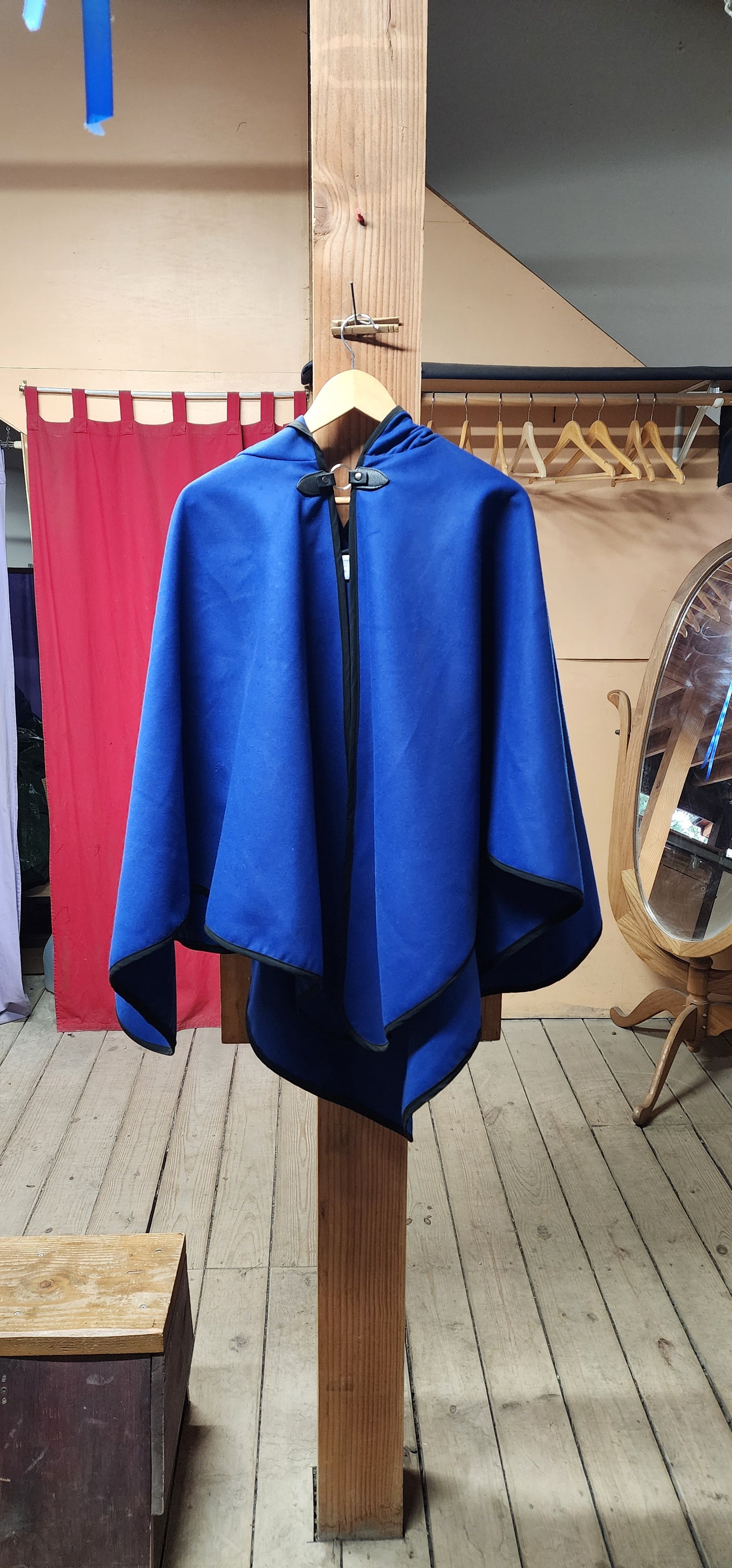 Apprentice Adventurer Cloak- Royal Blue