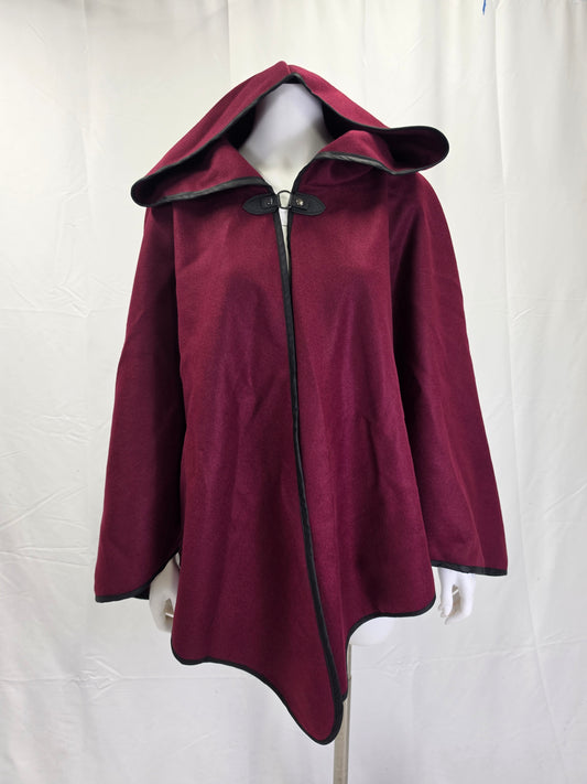 Apprentice Adventurer Cloak- Burgundy