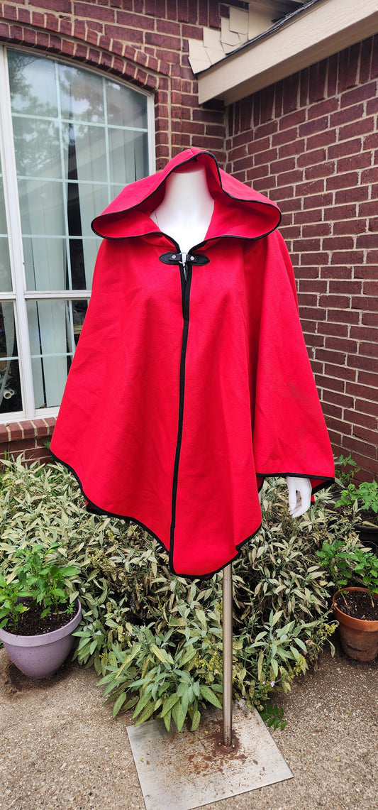 Bright Red Apprentice Adventurer Cloak